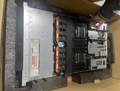 オリジナルのDELLパワーエッジR6501uラックサーバーモデルR650サーバーコンピュータ