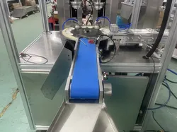 Verschlussauskleidungsmaschine