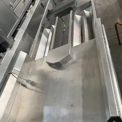 Vollautomatische Kamera zur visuellen Inspektion und Sortierung von Kirschtomaten