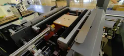 Automatische Rigid-Box-Formmaschine Kartonagenherstellungsmaschine