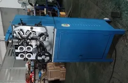Máquina Automática de Enrolamento de Molas de Aço