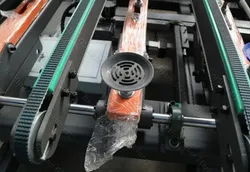 Vollautomatische Lade- und Entladeeinheit mit SPS-Steuerung und Servomotor