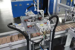 Linha de Produção de Teste Automático de MCCB Sistema de Automação Industrial Máquina de Fabricação