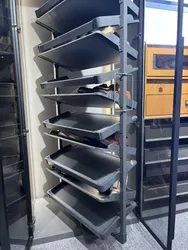Mehrschichtiger drehbarer Metall-Schuhregal flexibler Stauraum starker rostfreier Kleiderschrank-Hardware Schuhregal