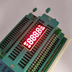Hochsichtbare rote LED-Uhr für schnelle Zeitüberprüfungen