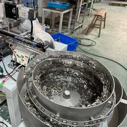 Máquina de Montagem Automática de Fita de Nylon Colorida para Fechadura de Segurança