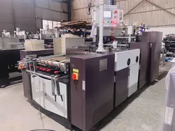 Hochgeschwindigkeitsfensterpatchmaschine Kartonherstellungsmaschine Patchherstellung