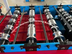 Automatische hochpräzise Metall-Trapezblech-Rollformmaschine