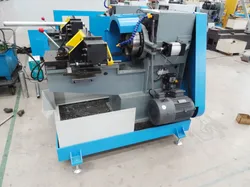 Máquina de Rosquear Tubos de Aço Semi Automática