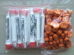 Tubo di identificazione in plastica per zattera di salvataggio con corda