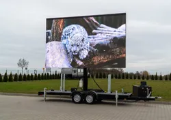 LED-Schild Hochkapazitäts tragbarer LED-Anzeigetrailer für Veranstaltungen LED-Anzeigebildschirm