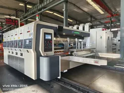 Máquina de Impressão em Água e Relevo para Fabricação de Caixas de Papelão