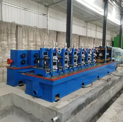 Shs / Rhs / Chs Stahlrohrherstellungsmaschine Rohrschweißmaschine