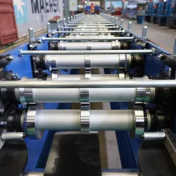 Automatische farbige Stahlmetall-Ridge-Cap-Fliesen-Rollformmaschine