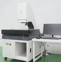 เครื่องตรวจสอบโปรเจคเตอร์วัดขนาดพกพาพร้อมโต๊ะหมุน CNC สำหรับสายการประกอบแผงวงจร