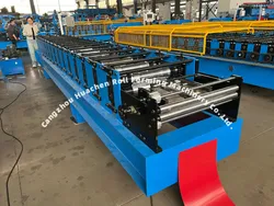 Vielseitige energieeinsparende langlebige kompakte Firstkappen-Rollformmaschine