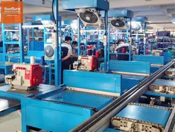 Direktantrieb 4-Thread Overlock-Nähmaschine mit automatischem Abtrimmer