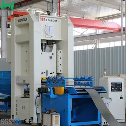 Kabelträger-Rollformmaschine mit automatischem Stanzen Multifunktionale Kabelträger-Rollformmaschine für Leiter perforierte Ausführung