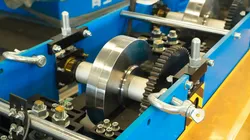 Máquina de Formação de Rolos de Calha Totalmente Automática de Alta Velocidade