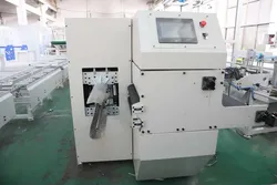 Automatische Kissenquilt-Rollverpackungsmaschine mit PLC-Touchscreen, mehrsprachig anpassbar, einstellbarer Rollendurchmesser, platzsparende Verpackung