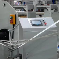 Automatische Papierkernmaschine zur Kernwicklung und -herstellung