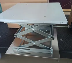 Piccolo supporto da laboratorio strumento