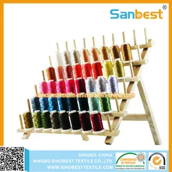 Bunte Polyester-Stickgarn auf Mini-Spule