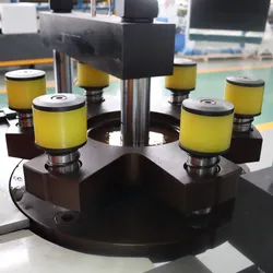Bearbeitung von Kupferstäben CNC Multifunktionale Kupferbusbar Biegemaschine