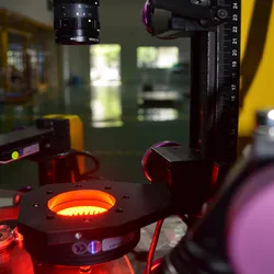 Glasplattentestmaschine für Schrauben