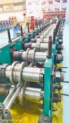 Macchina per la formatura a rulli del telaio di supporto in metallo per la produzione di supporti strutturali