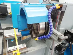 Máquina de Rosquear Tubos de Aço Semi Automática
