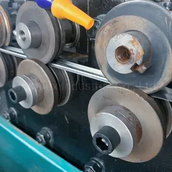 Interlock-Schlauchformmaschine