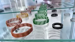 Kecil Gelombang Pegas di Mesin Pegas CNC