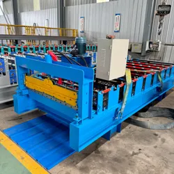 Máquina de fabricación de láminas de techado de una sola capa con depuración conveniente automática