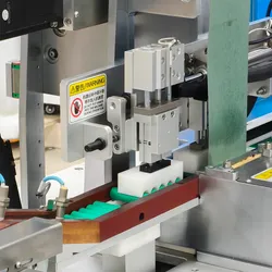 Präzisions 10 Kanäle Batteriezellen Sortiermaschine mit Dichtungsaufkleberfunktion