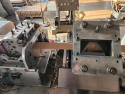 Automatische Papierkantenschutzbrett-Herstellungsmaschine