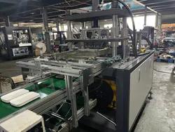 Máquina para Fabricação de Pratos Descartáveis de Papel