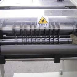 Automatische Aufkleberetikettenpapier-Filmrollen-Schneider-Wickelmaschine