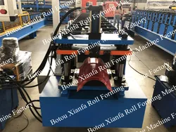 Metallstufen-Dachrinnen-Ridge-Cap-Rollformmaschine, farbige Stahlstufen-Dachkrone-Herstellungsmaschine, glasierte Fliesen-Ridge-Cap-Formmaschine