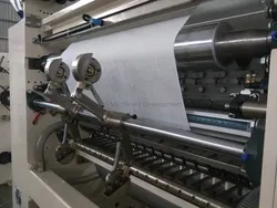 Halbautomatische Interfold-Gesichtstuchpapierherstellungsmaschine Produktionslinie