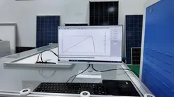 Tester di Controllo Qualità Robusto per il Test di Efficienza dei Pannelli Solari