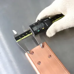 Fortgeschrittene CNC-Kupferbusbar-Maschine mit intelligenter Steuerungstechnologie