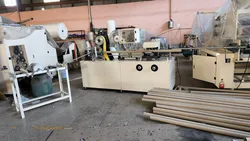 Automatische Papierrollenkerndmaschine