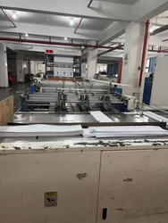 Máquina Automática de Fabricação de Cadernos com Fios
