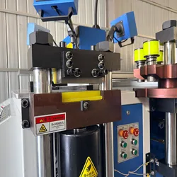 Mehrzweck-Busbar-Bearbeitungsmaschine