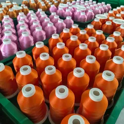 5000m Maßgeschneiderter Polyester-Stickfaden mit Federkern, mehrere Farbausführungen