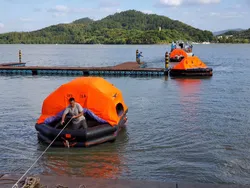 Zattera di salvataggio gonfiabile per emergenze marittime