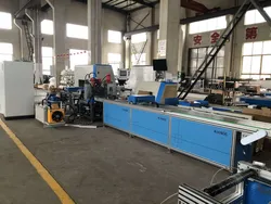 Intelligente automatisierte hochpräzise CNC-gesteuerte Busbar-Bearbeitungsmaschine