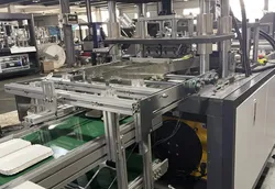 Máquina Automática para Fabricação de Pratos Descartáveis de Papel