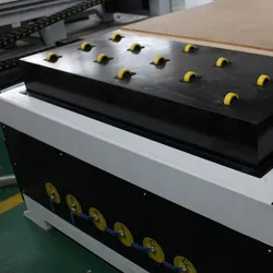 취미용 CNC 라우터, 컴팩트한 디자인과 USB 연결 기능이 있는 기계